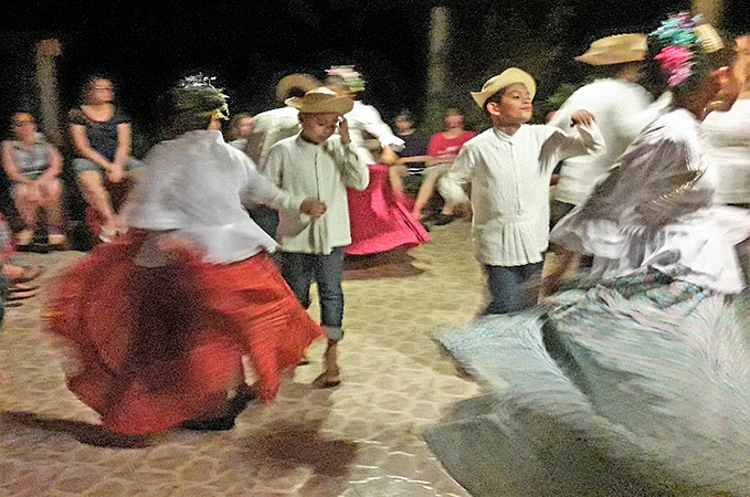 Lecciones De Baile Típico