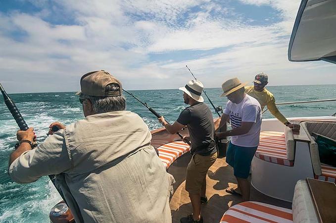 Medio Día De Pesca Deportiva (Yate Adventure)